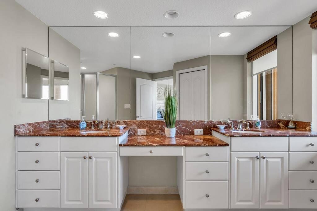 Coastal Elegance: Your Clearwater Beach Escape Eksteriør billede